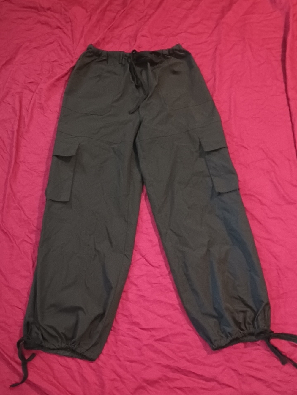 SHEIN Woman's Black Cargo Jogger Pants Size S Baggy Fit Comfy Stylish Pockets